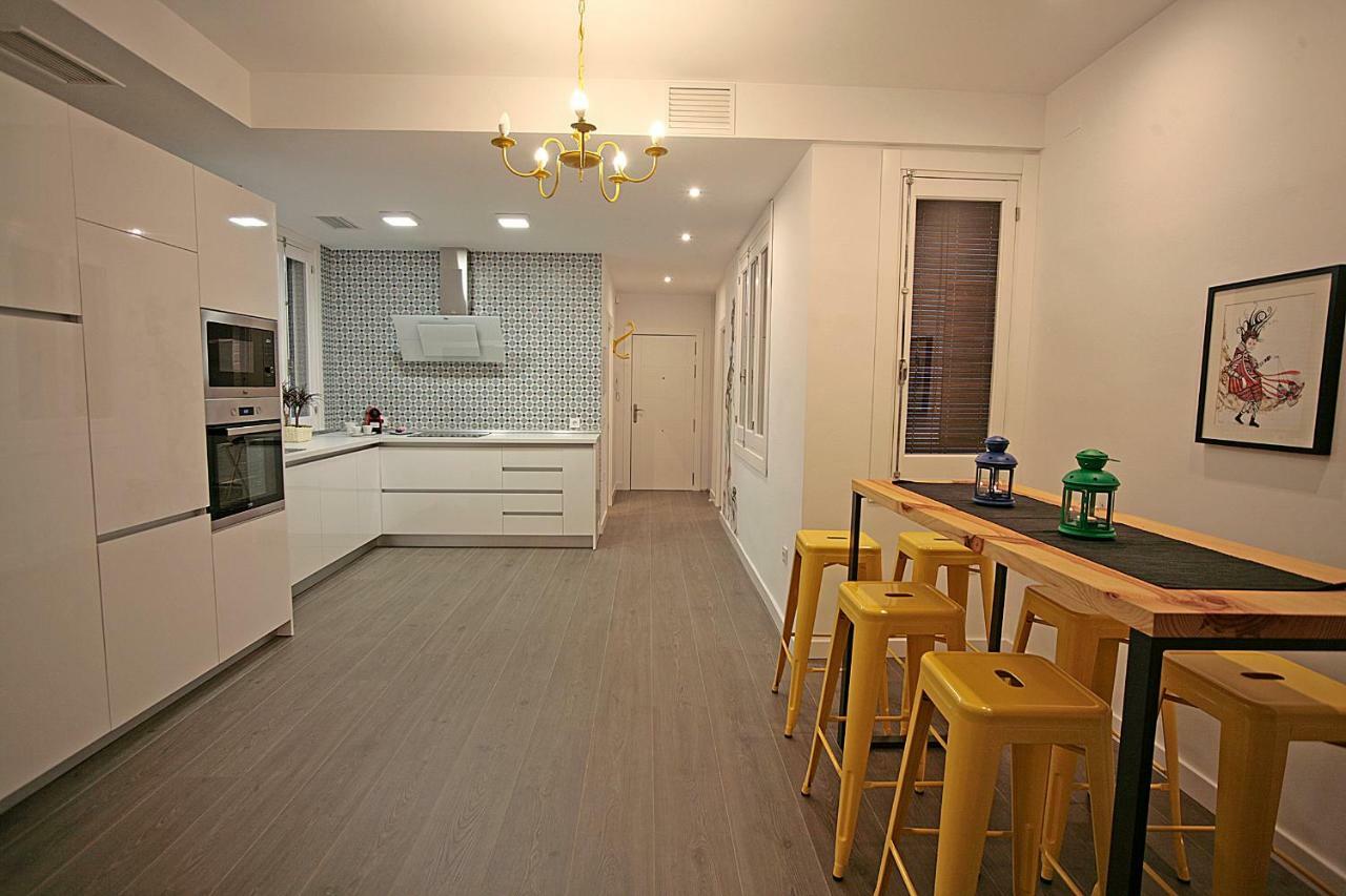 Alma Calatrava Apartment อัลมาโกร ภายนอก รูปภาพ